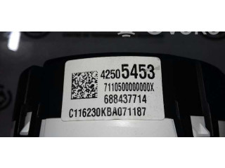 Pojistková skříňka  42505453, 688437714   Opel Karl 2017