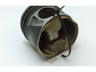 Píst 8349F, 65100   Mercedes-Benz E W212    651.924 