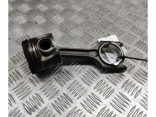Píst 31339777, 31401216   Volvo V60     