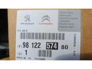 Задний фонарь правый сзади 9812257480    Citroen C3   2016- года