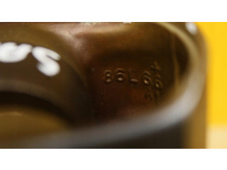  Поршень с шатуном    Volkswagen Beetle 1302  