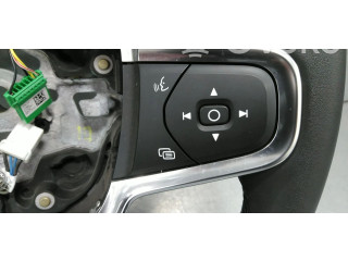 Руль Volvo XC40   -  года 32241925      