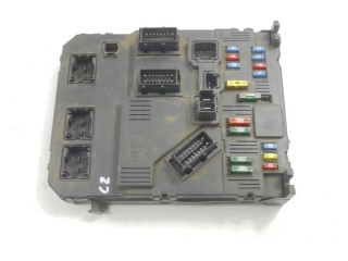 Блок предохранителей  9653667480   Alpine C2    