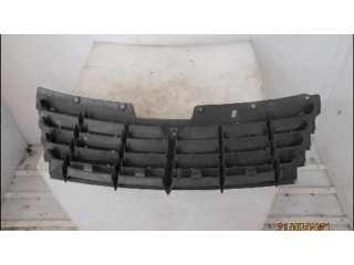 Передняя решётка Chrysler Voyager 2004-2007 года K68031754AA      