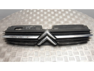 Передняя решётка Citroen C5 2001-2004 года 9636751980      