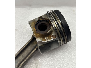  Поршень с шатуном  11248508023, 11258584899  BMW 5 G30 G31  