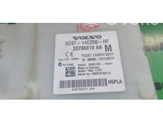   Pojistková skříňka 30786819AA, 30786819AAM.   Volvo S80 2007