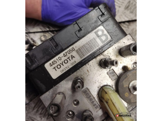 Блок ABS  4451047050   Toyota Prius (XW20) 