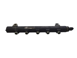Vstřikovací lišta 0445214174, 048343   Opel Antara     