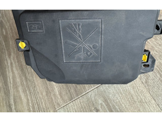 Блок предохранителей  284B88494R   Renault Arkana    