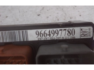   Pojistková skříňka 657077   Peugeot 207 CC 2010