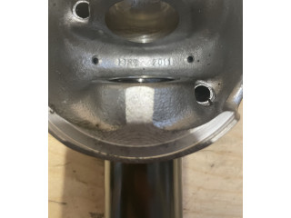 Píst 11257803033, 7803033   BMW 1 F20 F21  pro naftový motor 2.0  