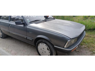 Zámek zadních dveří    Peugeot 505 1990