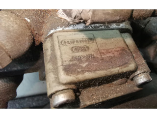 Vstřikovací lišta 0438121011, 026133353   Audi 80 90 B3     