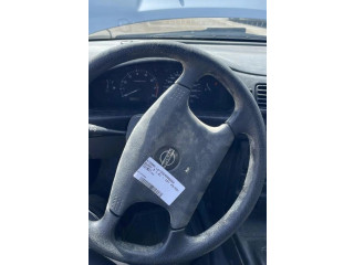 Volant Nissan Sunny 1992   