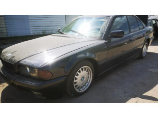 Замок капота    BMW 7 E38