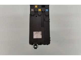   Pojistková skříňka 2115452601, 01394841   Mercedes-Benz ML W164 2006