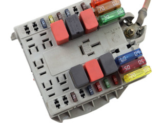 Блок предохранителей 46760249   Fiat Punto (188)    
