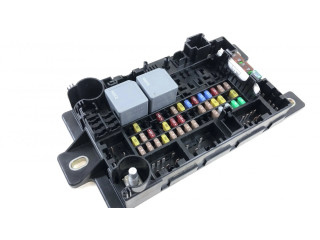   Pojistková skříňka LR144125, M8D214A073BA   Land Rover Discovery Sport 2021