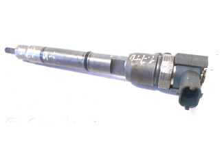 Vstřikovač 338002A800   Hyundai i40  pro naftový motor 1.7 D4FD 