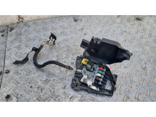 Блок предохранителей 9801147680   Citroen C3    