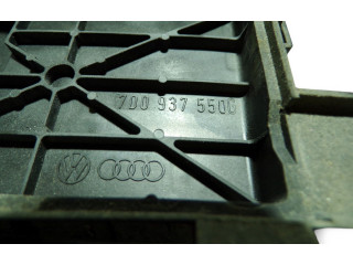 Блок предохранителей 7D0937509, 7D0937550G   Volkswagen Transporter - Caravelle T4    