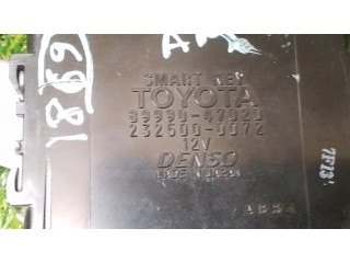 Блок управления 8999047020, 2325000072   Toyota Prius (XW20)