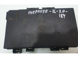 Блок предохранителей  P68242818AC   Jeep Grand Cherokee    