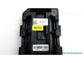   Pojistková skříňka 9224879, M7705   BMW 1 F20 F21 2012
