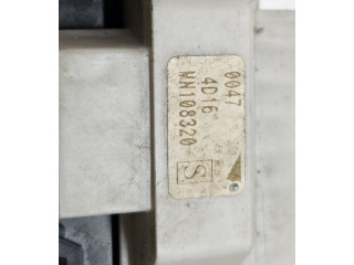 Блок предохранителей MN108320   Mitsubishi Colt    