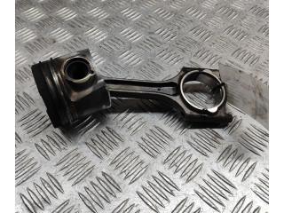 Píst 31339777, 31401216   Volvo V60     