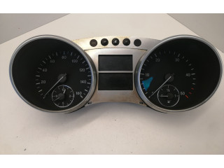 Přístrojová deska  Mercedes-Benz ML W164 2006 A2515400748, A2515402411  