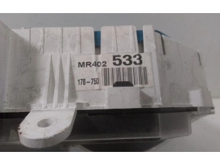 Панель приборов MR402533   Mitsubishi Montero       