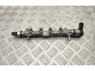 Vstřikovač 0445110471, 04L130277AE   Skoda Octavia Mk3 (5E)     
