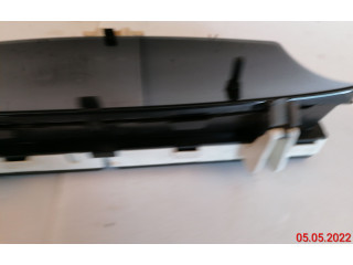 Přístrojová deska  Toyota Corolla E120 E130 2003 8380002760  