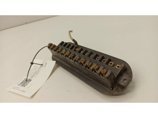 Блок предохранителей 0005458701   Mercedes-Benz COMPAKT W115    