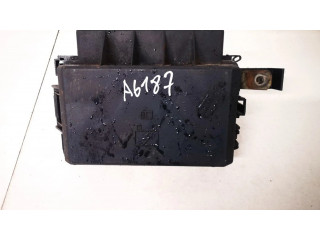 Блок предохранителей  7140179830, 7140-1798-30   Chrysler 300 - 300C    