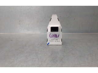 Дисплей    8391002200   Toyota Auris E180