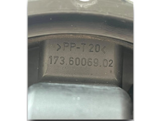 Вентилятор печки    1736006902   Mitsubishi Colt