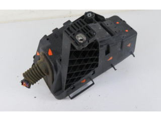   Pojistková skříňka 30728132, 30728132   Volvo V70 2005