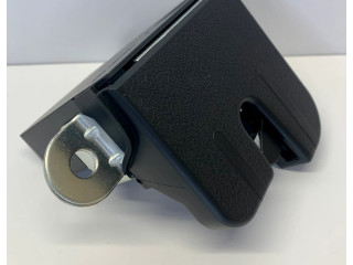 Замок багажника 5M0827505E, 5M0827505B    Volkswagen Tiguan 2007 - 2016 года
