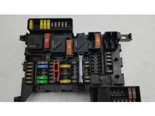 Блок предохранителей 7430060736   BMW i3    