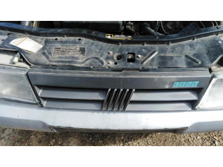 Передняя решётка Fiat Tempra  183006399      