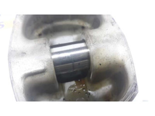 Píst 11257843748   BMW 5 E39   4.9  