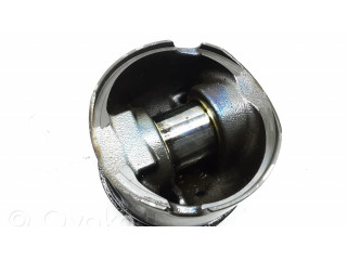 Píst    BMW X5 E53  pro naftový motor 3.0  