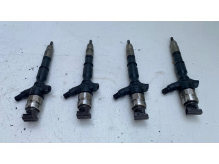 Комплект форсунок 2367030100    Toyota Hilux (AN10, AN20, AN30) для дизельного двигателя  2.5