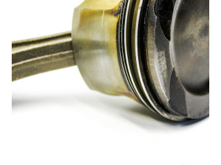  Поршень N63 B44 A 78432370  BMW 5 GT F07  