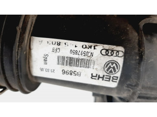 Интеркулер  1K0145803A   Audi A3 S3 8P 2.0