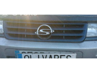 Передняя решётка SsangYong Musso  7943007010      