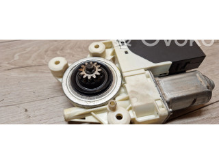 Píst 30737681   Volvo V50     